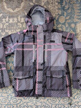 DC Jacket Women's M Grey Pink Plaid Snowboarding Zip Hooded Winter Outdoor